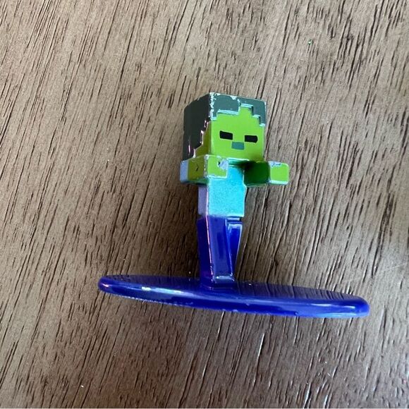 😊3/$30 Minecraft Dungeons Nano Metalfigs set of 3 - Picture 3 of 10